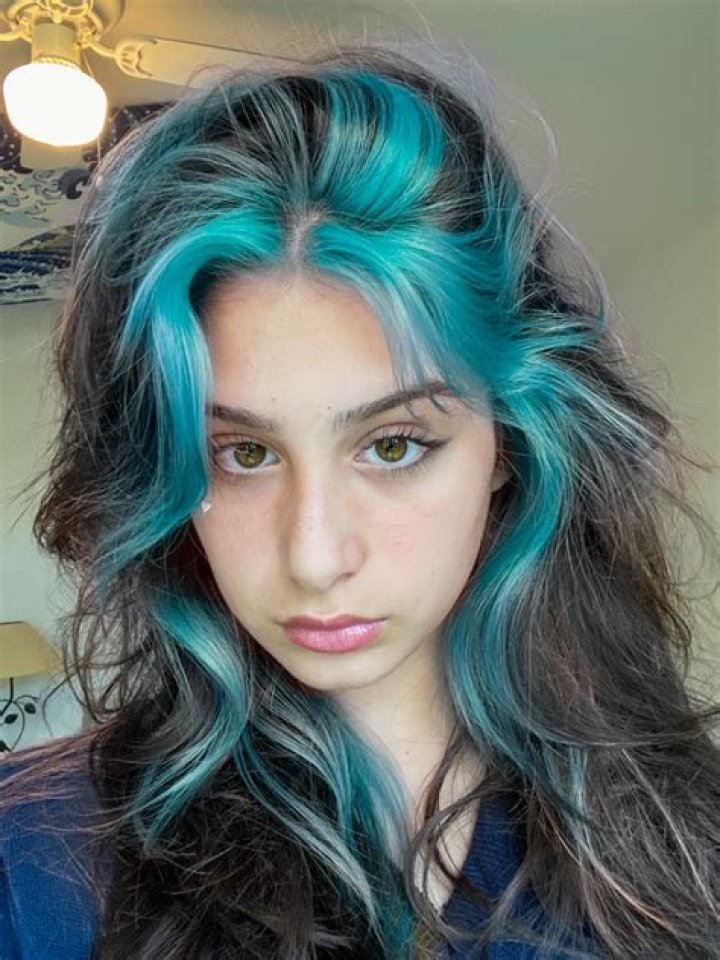 Is it unprofessional to have dyed hair?